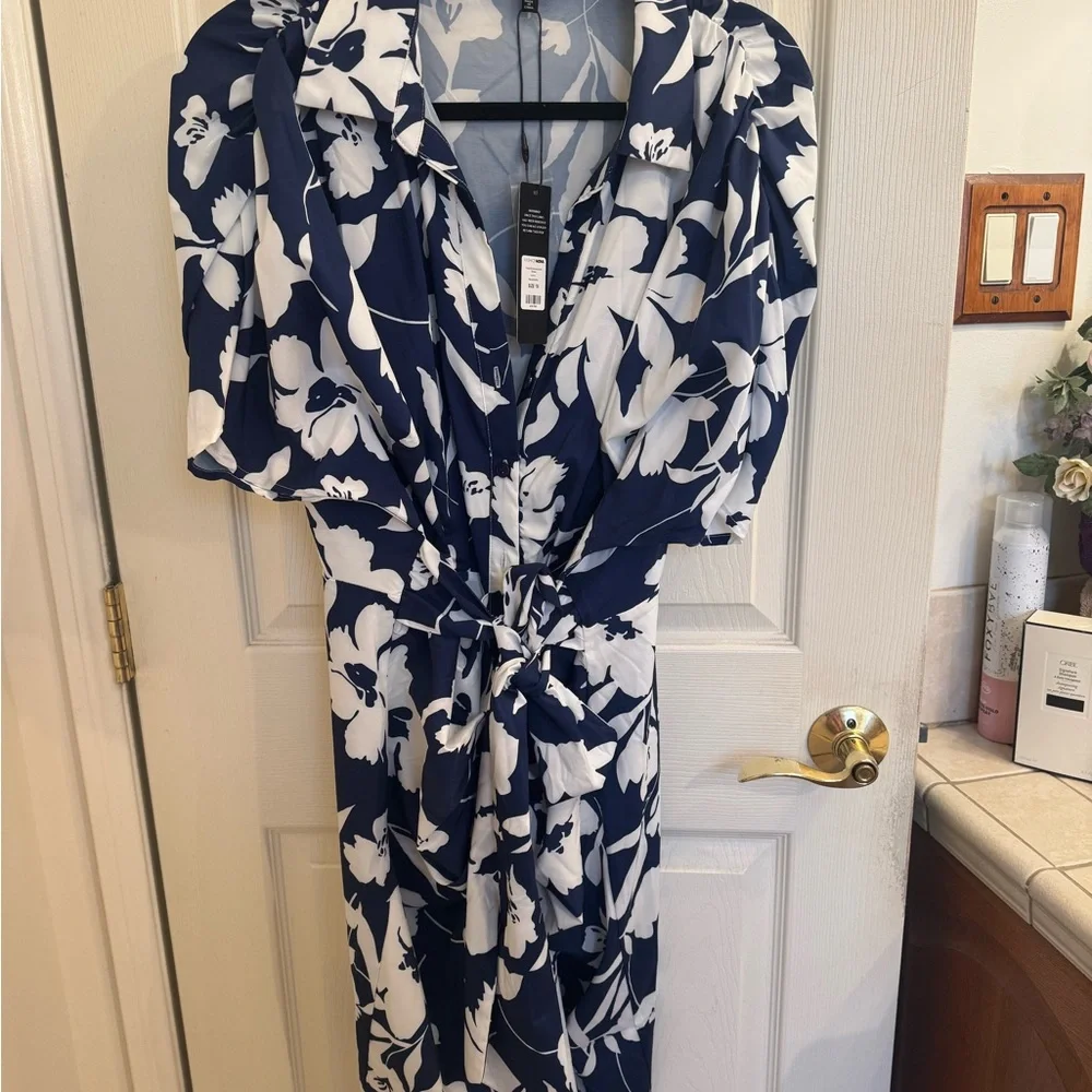 Fashion Nova Navy and White Floral Dress - Picture 9 of 9
